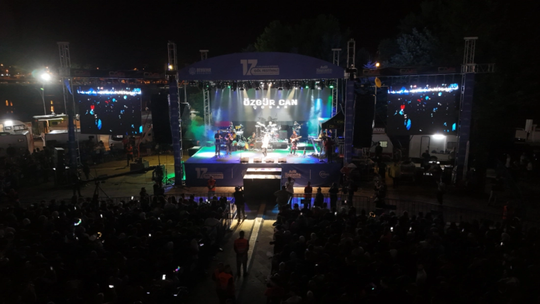 Beyşehir Göl Festivali'nde Özgür Can Çoban Rüzgarı Esti