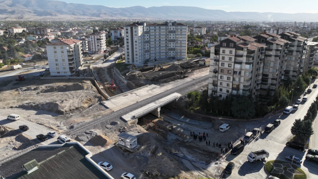 Milletvekili Baykan, Başkan Altay ve İl Başkanı Angı Ereğli’de Karaman-Ulukışla Hızlı Tren Hattı Çalışmalarını İnceledi