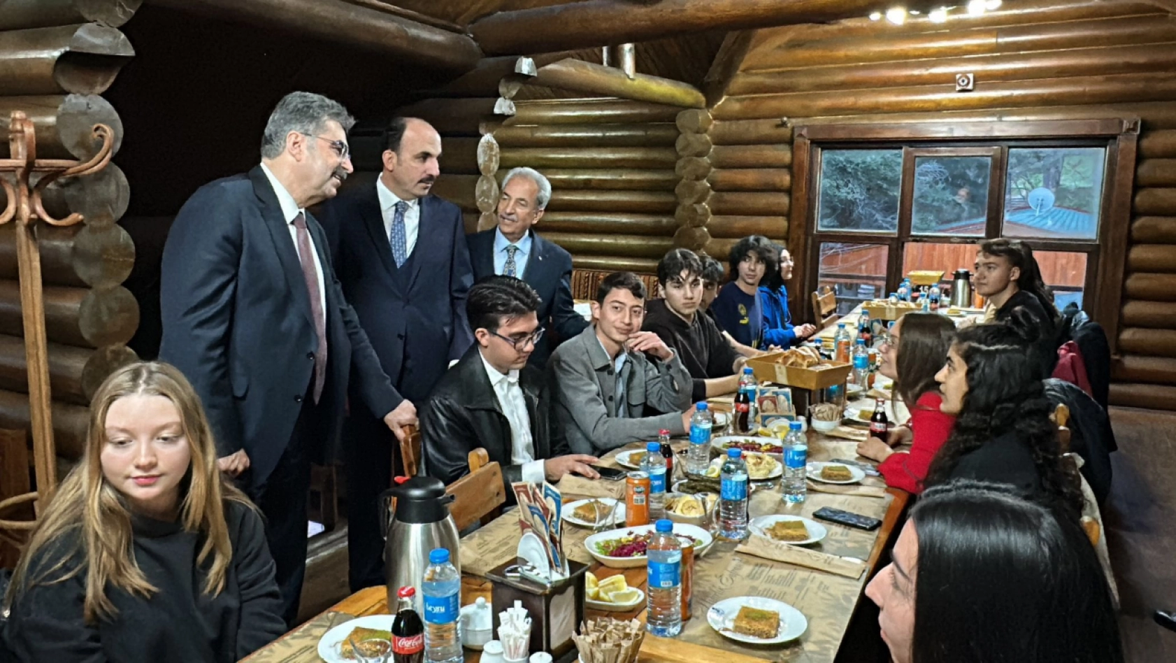 Başkan Altay, Akşehir'de depremzedelerle bir araya geldi