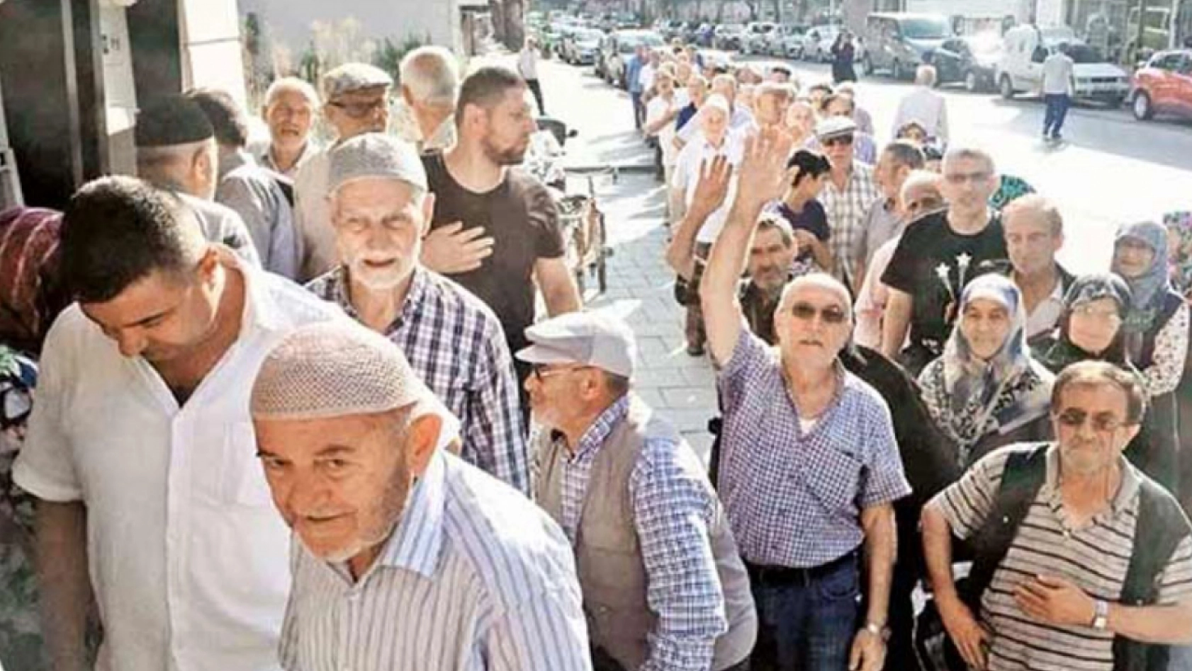 Düşük aylıklara ve EYT'ye isyan: Emekliler yarın Kartal Meydanı'nda seslerini duyuracak