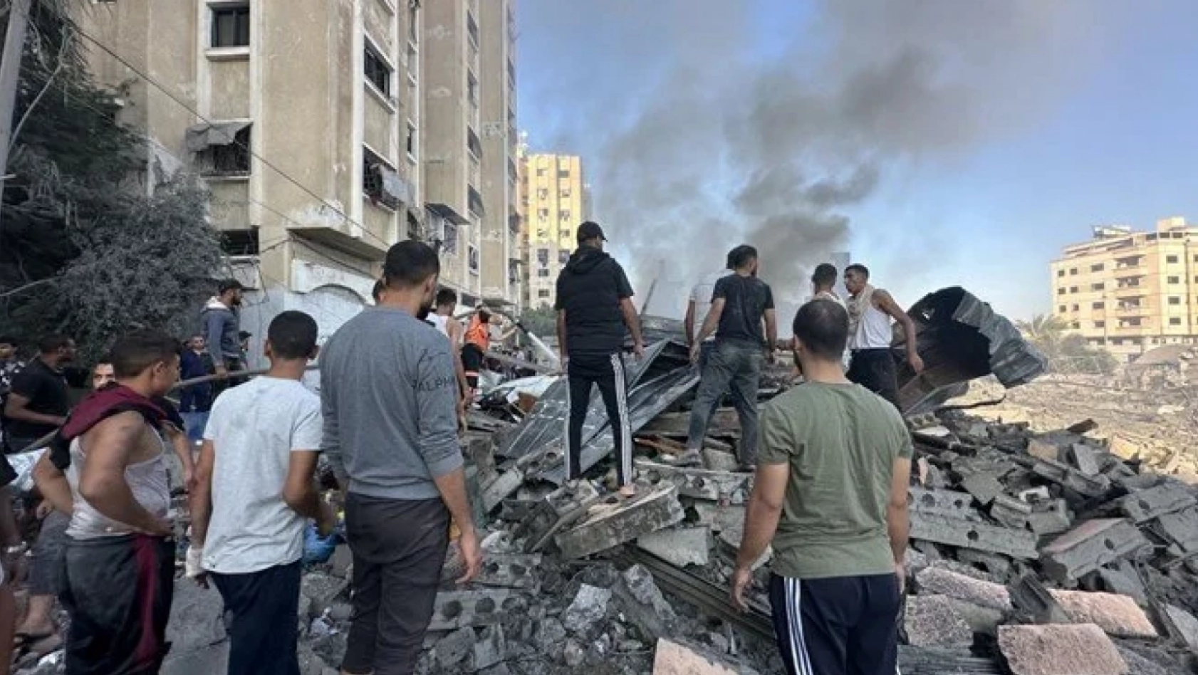 Gazze'de hastane vuruldu, piyasalar çalkalandı