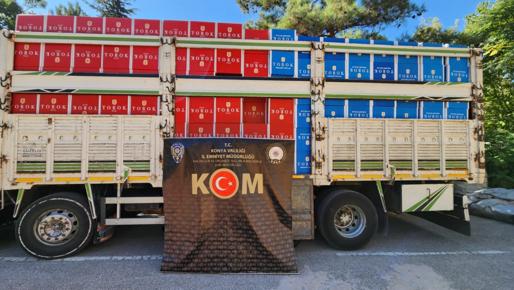 Konya'da durdurulan kamyonda 7.5 milyon adet makaron ele geçirildi