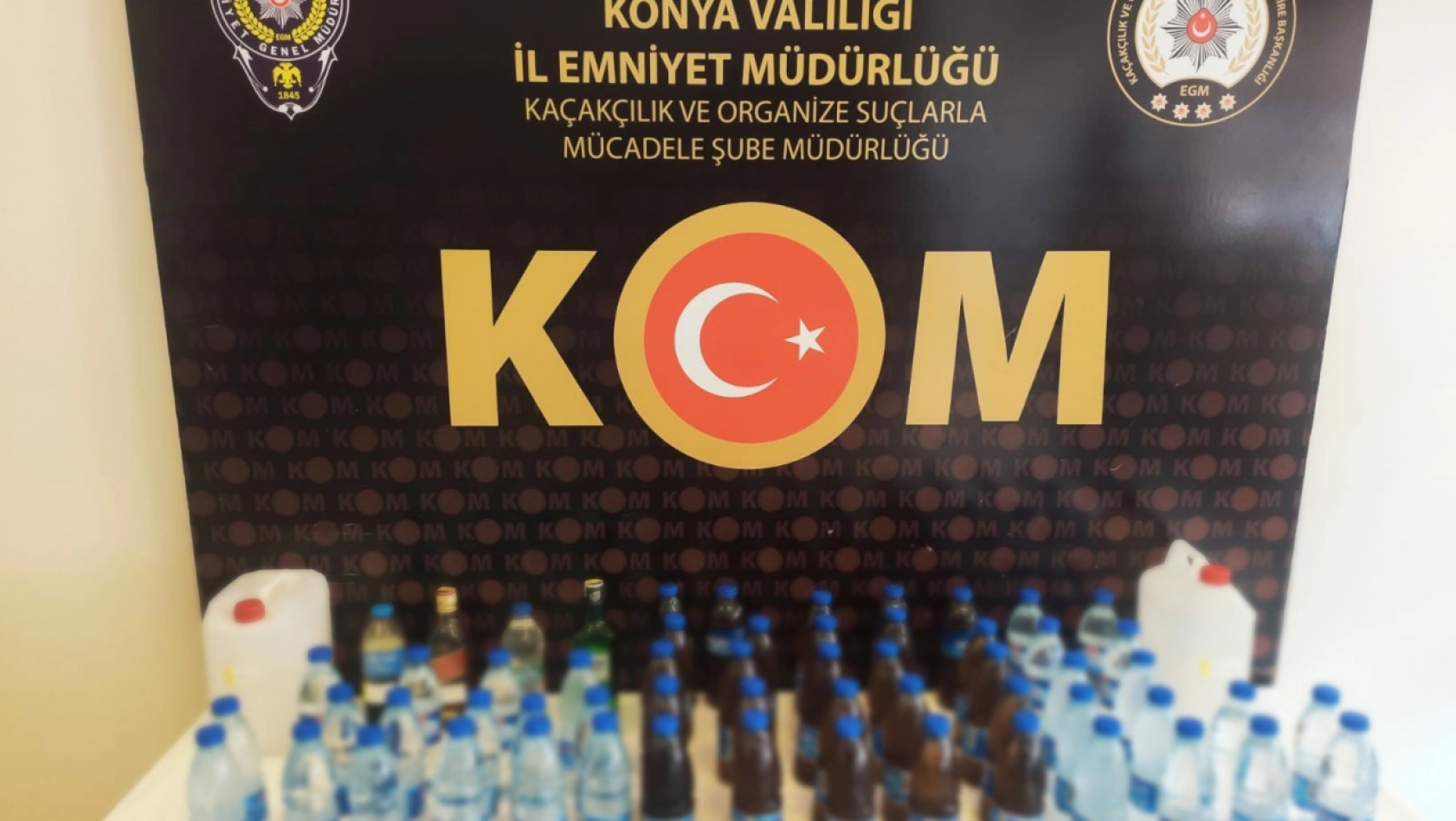 Konya'da onlarca litre kaçak içki ele geçirildi