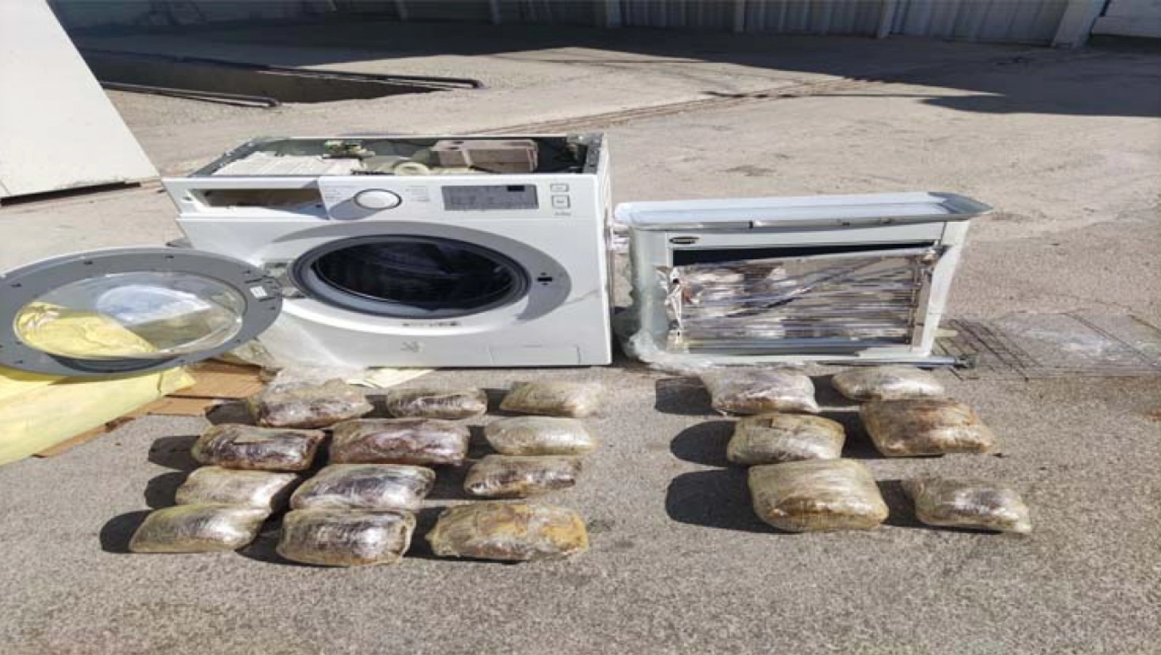 Çamaşır makinesinde gizlenen uyuşturucular Konya polisinin gözünden kaçmadı