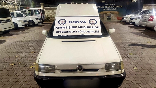 Park halindeki aracı çalan şüpheliler yakayı ele verdi