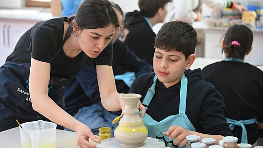 Selçuklu Belediyesi depremzede ailelere moral etkinliklerine devam ediyor
