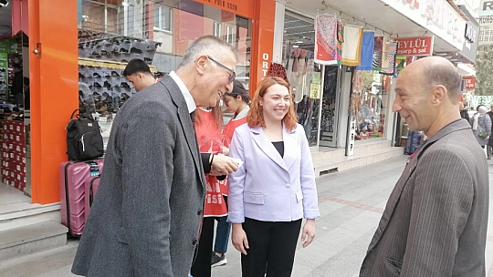 Vatan Partisi Milletvekili Adayları Konya'da Tarihi Bedesten Çarşısı Esnafıyla Buluştu