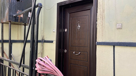 Konya'da Çöpler İçinde Yalnız Kalan 1,5 Yaşındaki Bebek Kurtarıldı