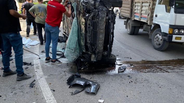 Konya'da Bir Araç Üst Geçitten Aşağıya Uçtu