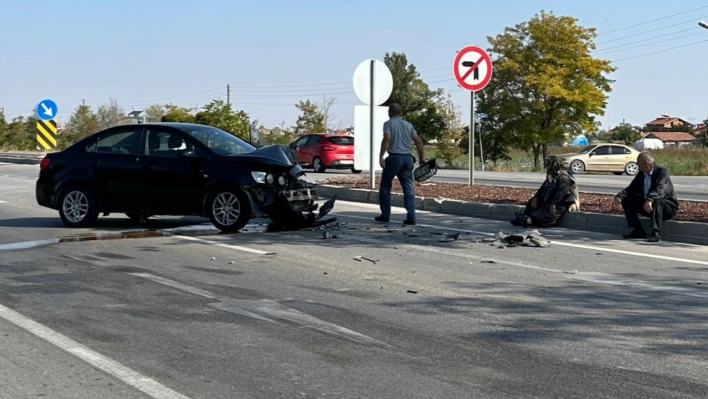 Konya'da otomobil TIR'a arkadan çarptı