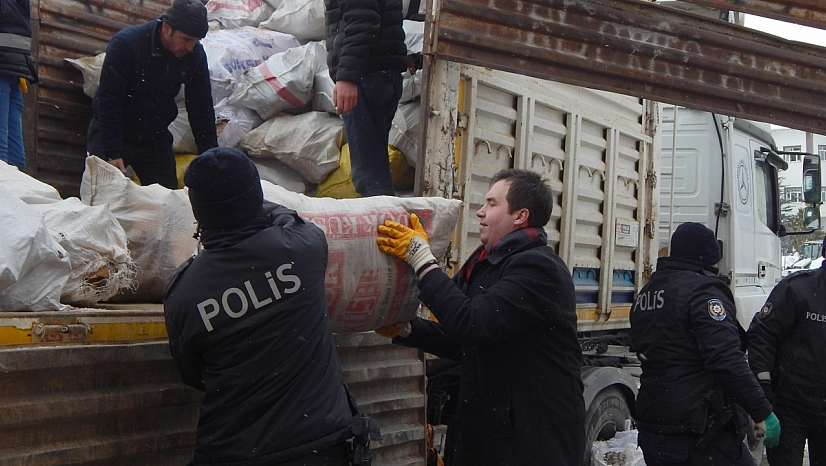 Odunlar Toroslar'dan deprem bölgelerine gönderildi