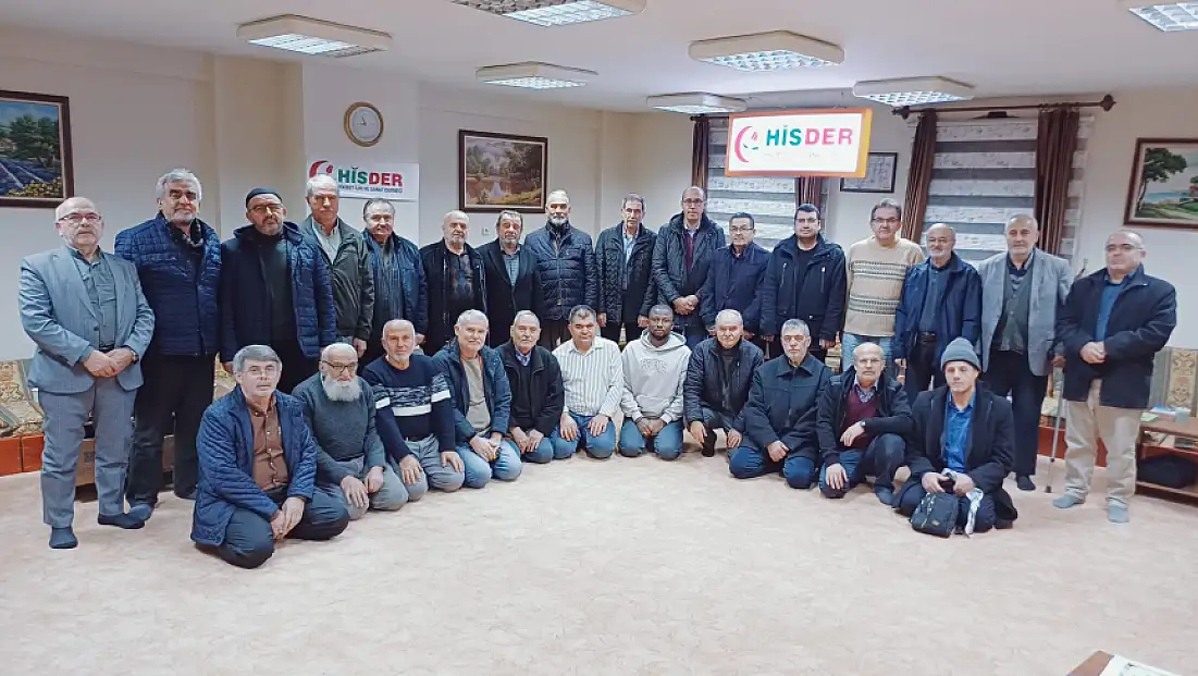 İnsan, İlahi Güzelliğin Yeryüzündeki Aynasıdır