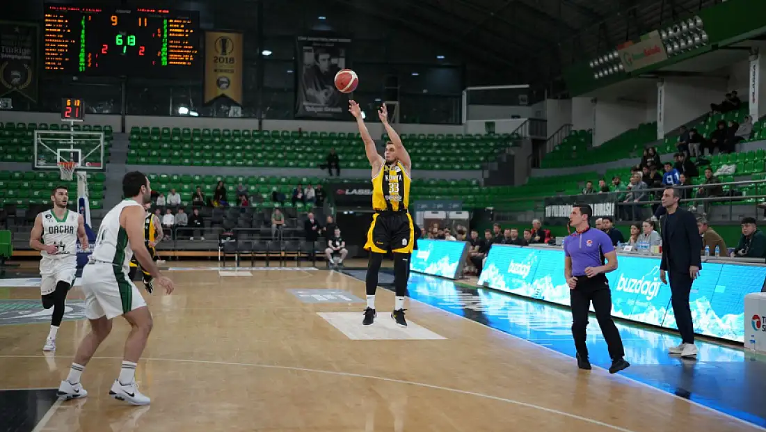 Konya Büyükşehir Federasyon Kupası'nda Adini Yari Finale Yazdırdı