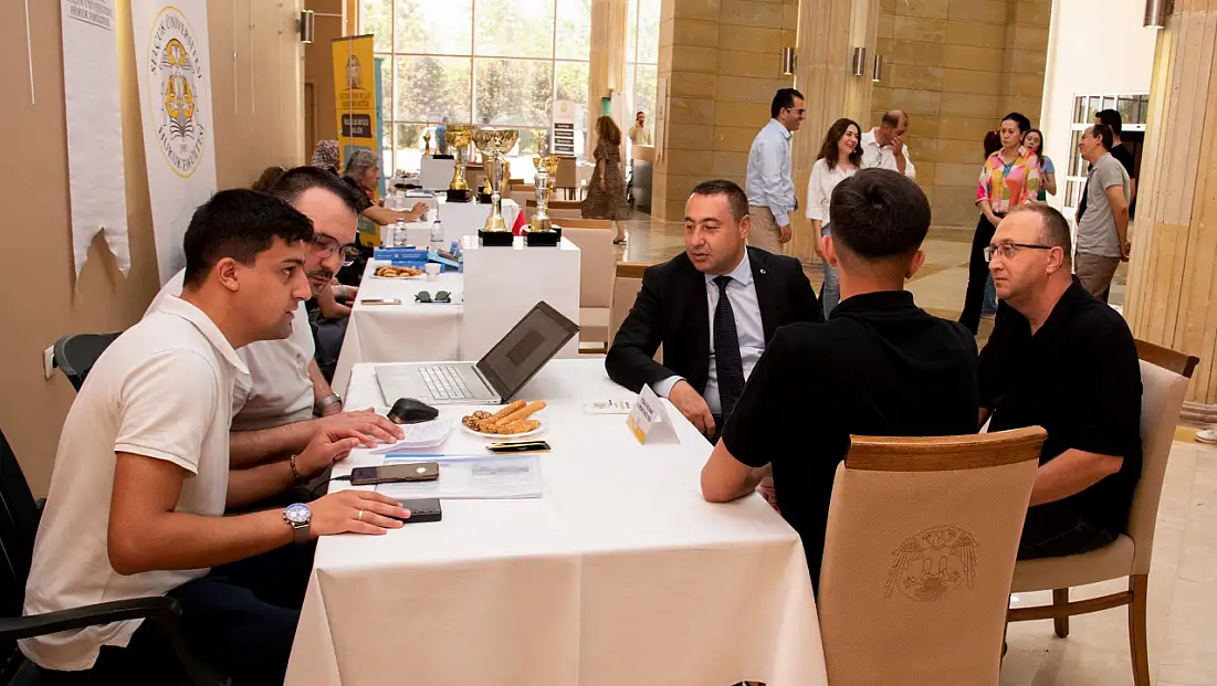 Doğru Tercih İçin Son Fırsat: Selçuk Üniversitesi'nde Tanıtım Günleri Yarın Sona Eriyor