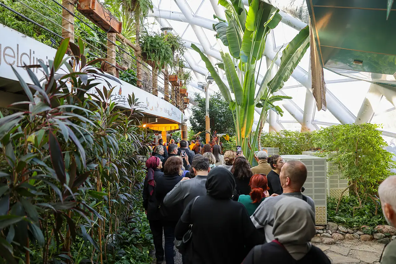 Konya'da 4 Milyon Kişi Bu Büyüye Kapıldı