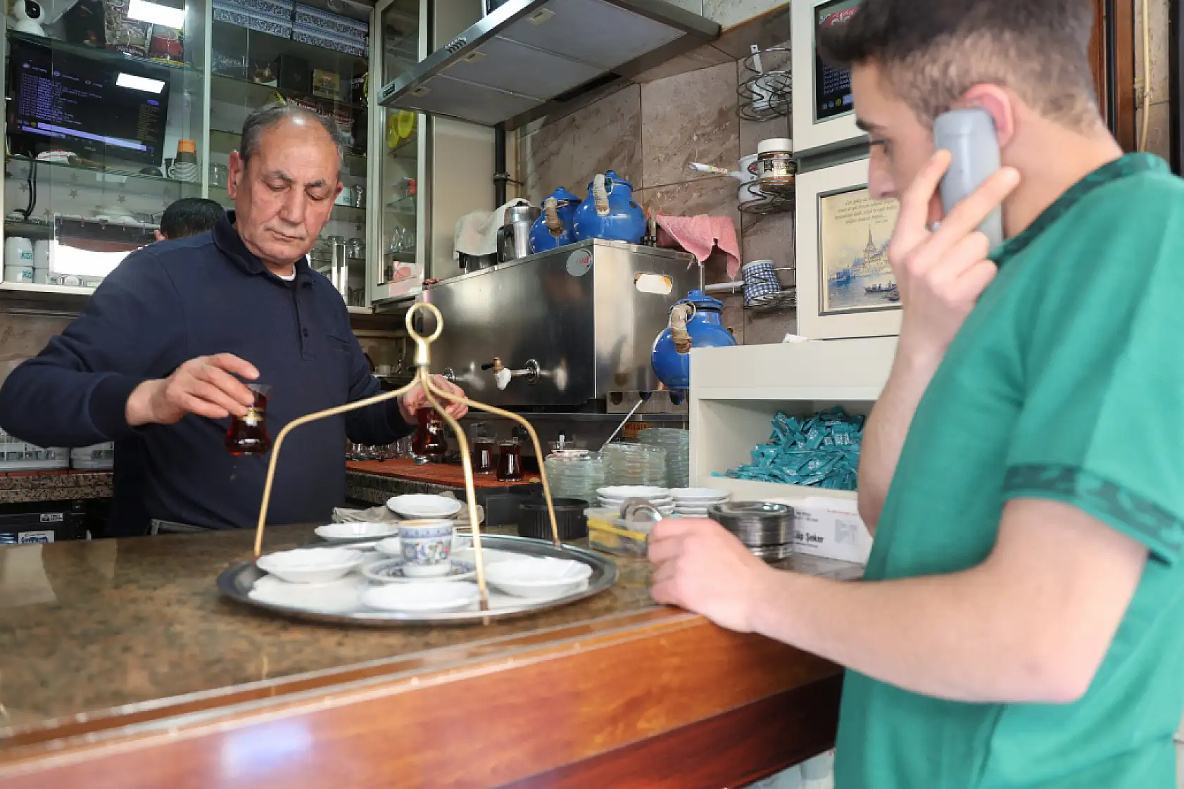 Konya'da Çay Ocağına Dijital Dönüşüm: Siparişler Artık Ekrandan