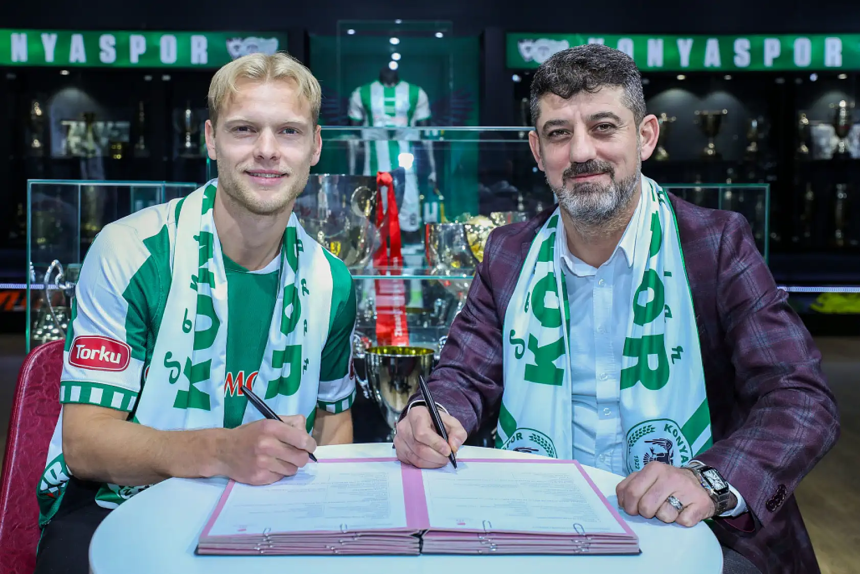 Konyaspor, Norveçli Orta Saha Morten Bjorlo ile 2.5 Yıllık Sözleşme İmzaladı