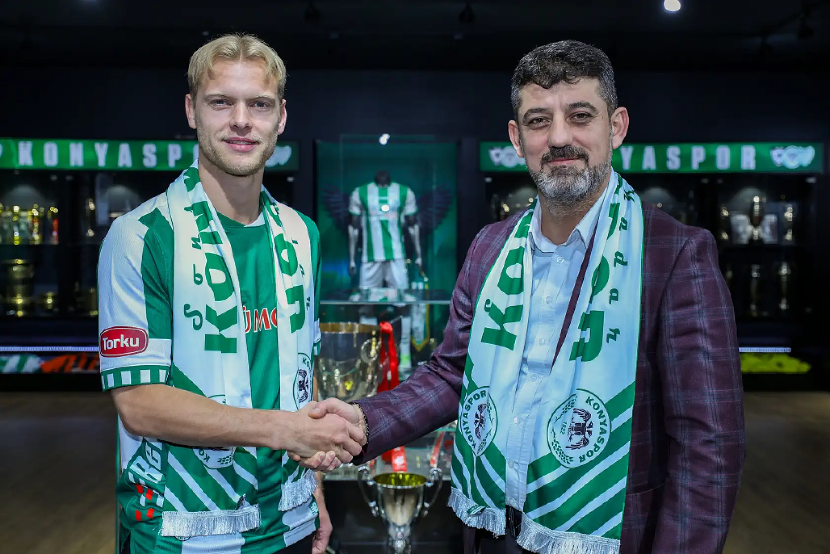 Konyaspor, Norveçli Orta Saha Morten Bjorlo ile 2.5 Yıllık Sözleşme İmzaladı