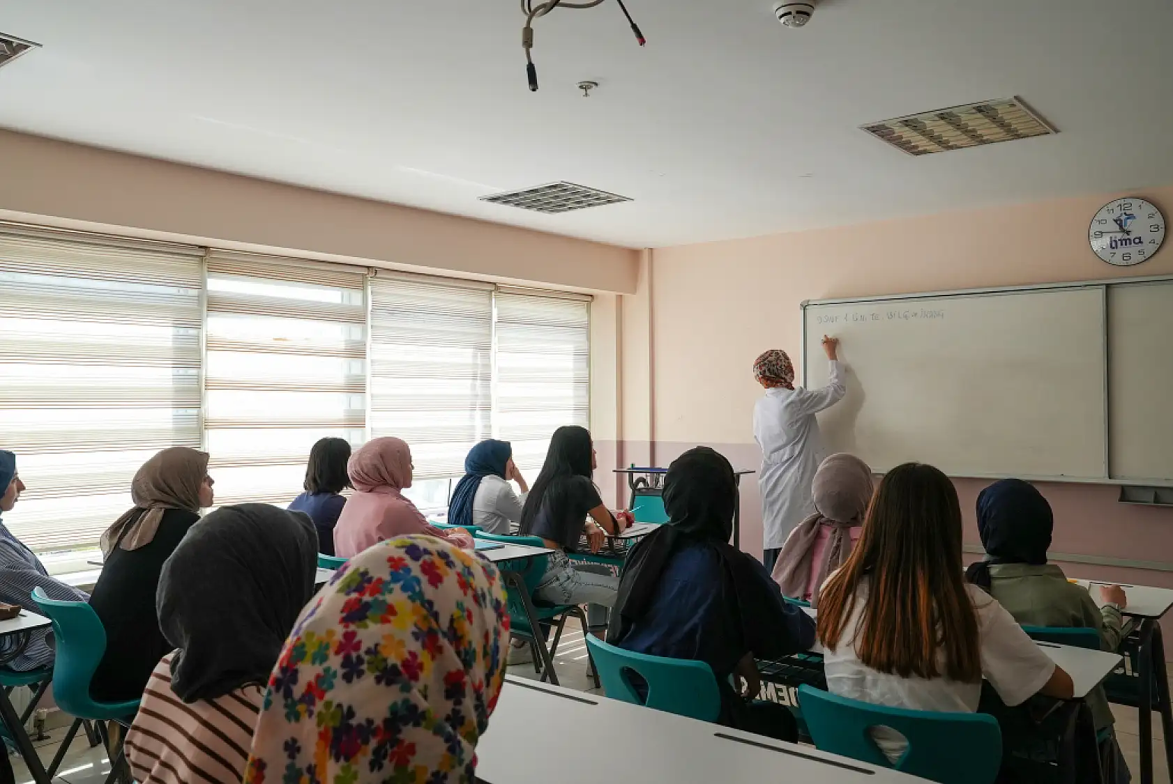 Konya Büyükşehir , 'Lima Yks Yaz Okulu' ile öğrencilere katkı sağlıyor