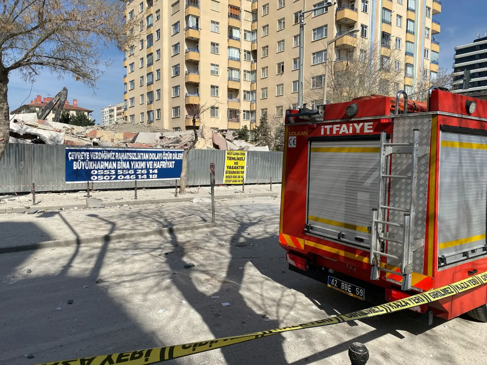 Konya'da 6 Katlı Bina Yıkım Sırasında Çöktü: O Anlar Kamerada!