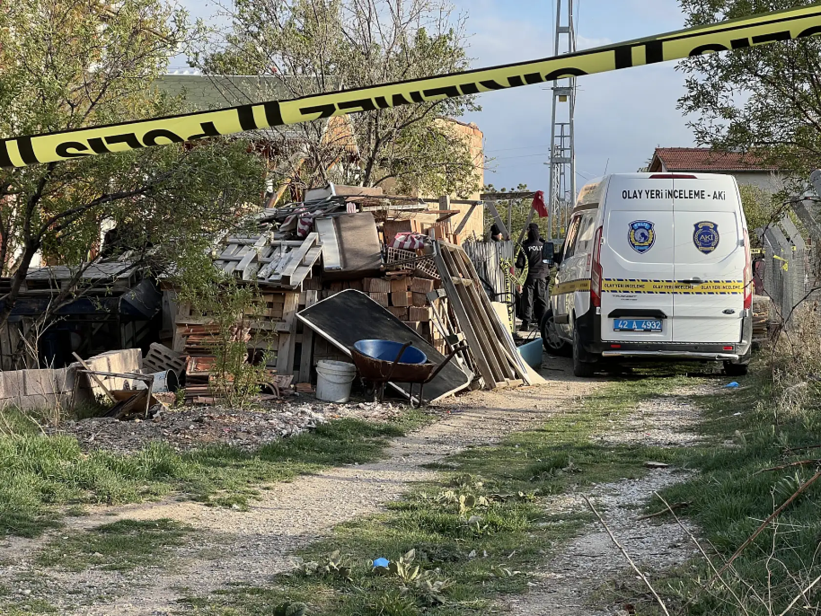 Konya'da aile içi dehşet: Eşini vurup canına kıydı