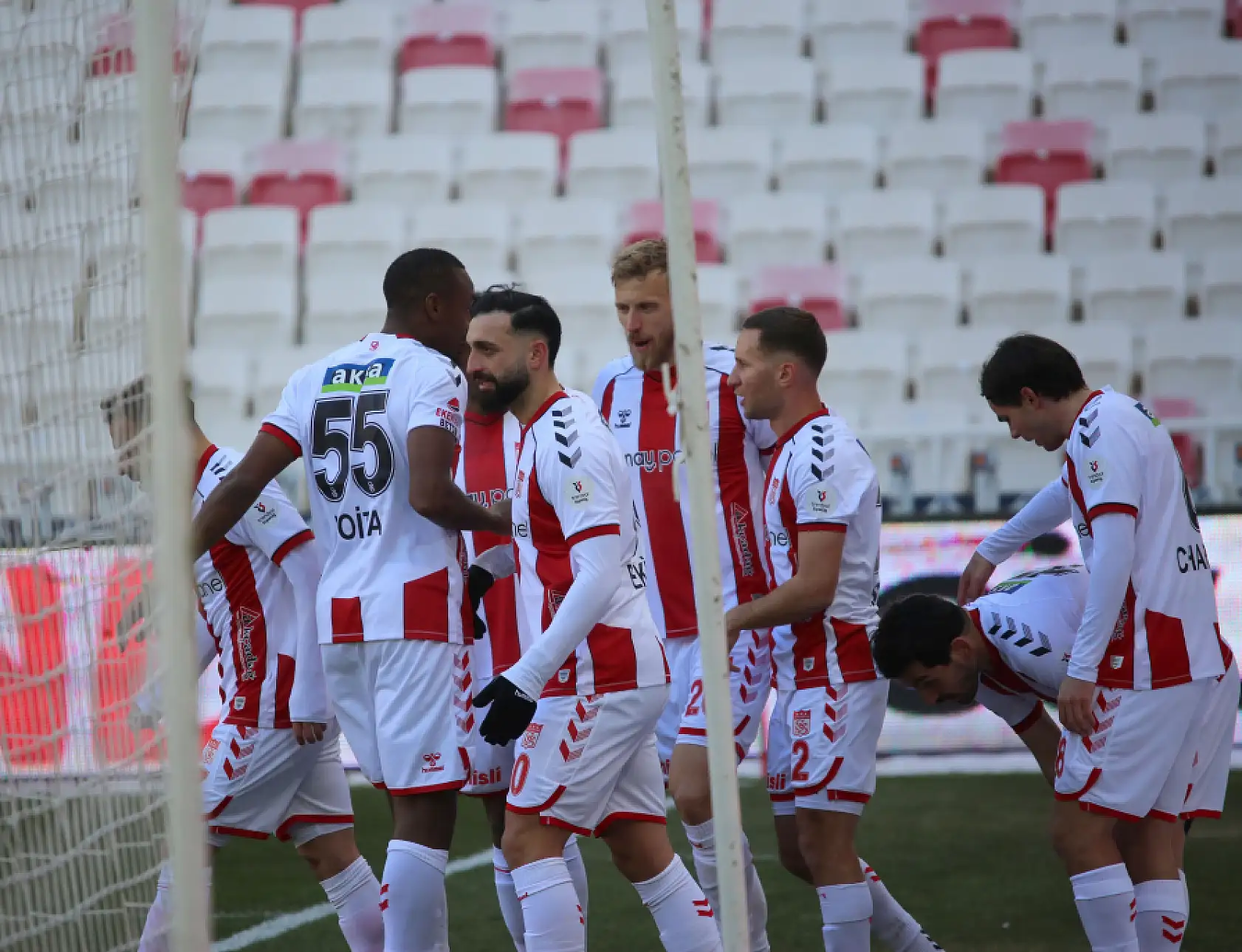 Sivasspor ve Konyaspor İlk Yarıda Yenişemedi: 1-1