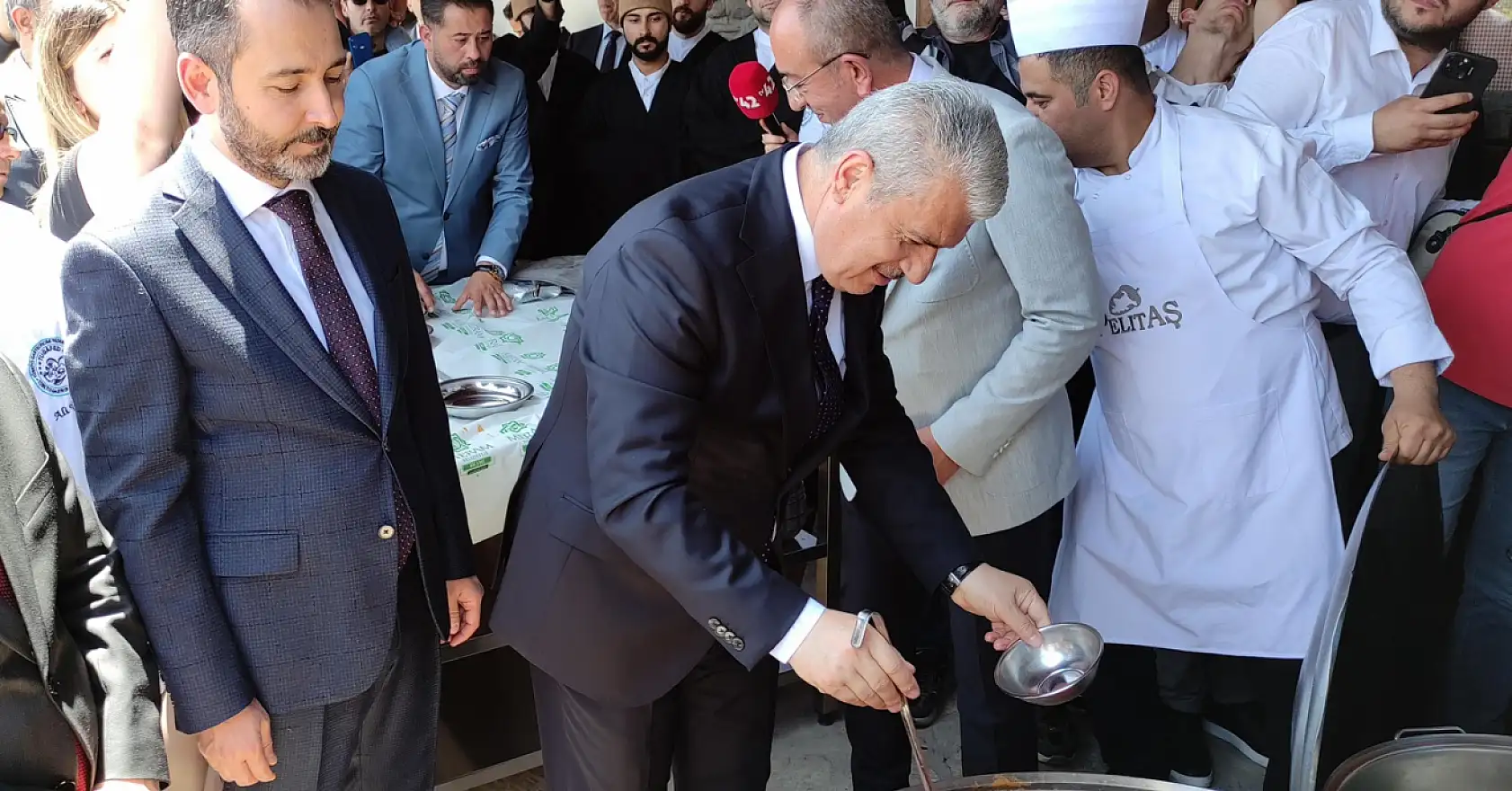 Konya'da Türk Mutfağı Rüzgarı: Geleneksel Tatlar Meram'da Tanıtıldı