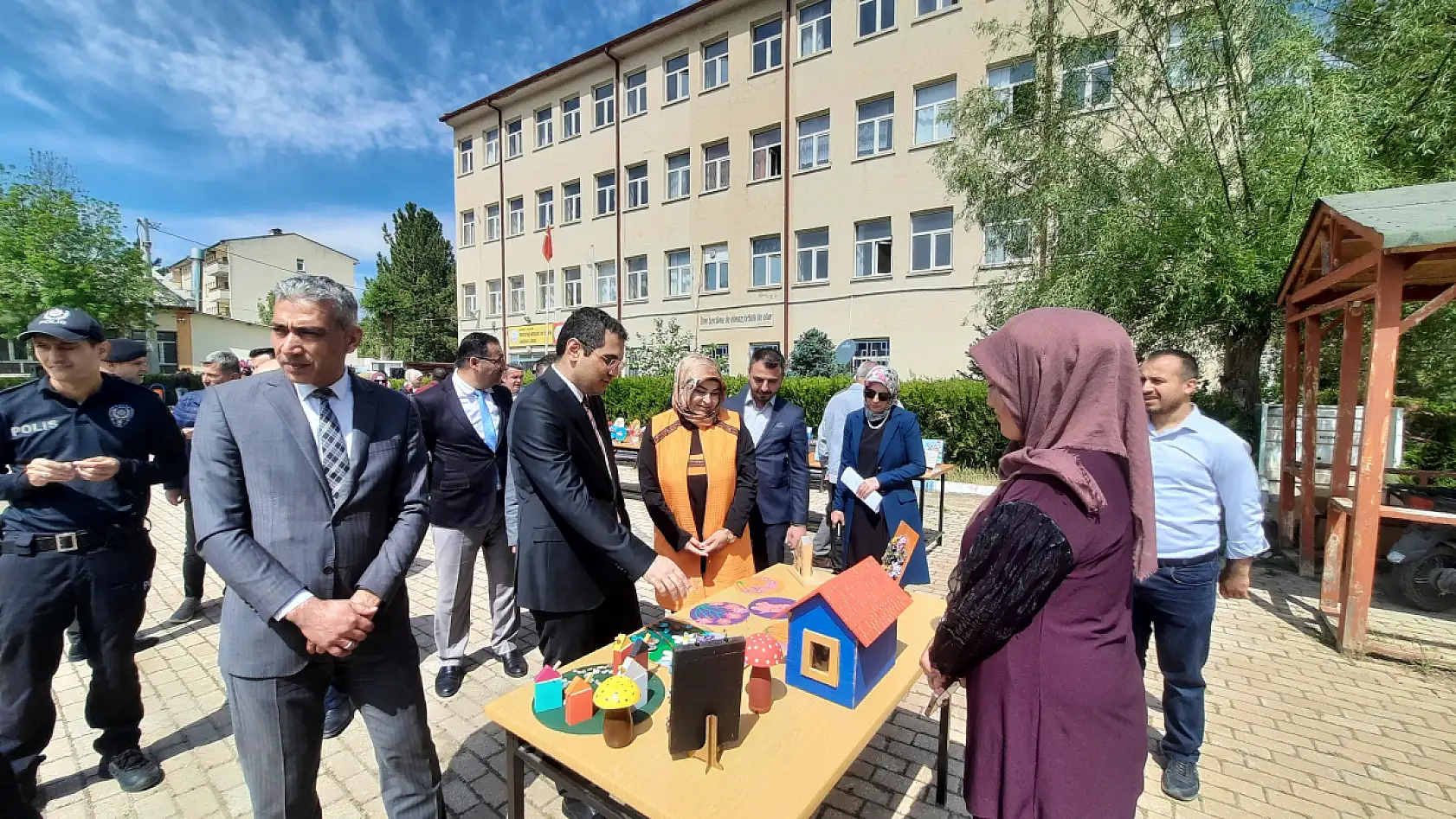 Bozkır'da Engelliler Haftası'nda Anlamlı Sergi ve Gösteri