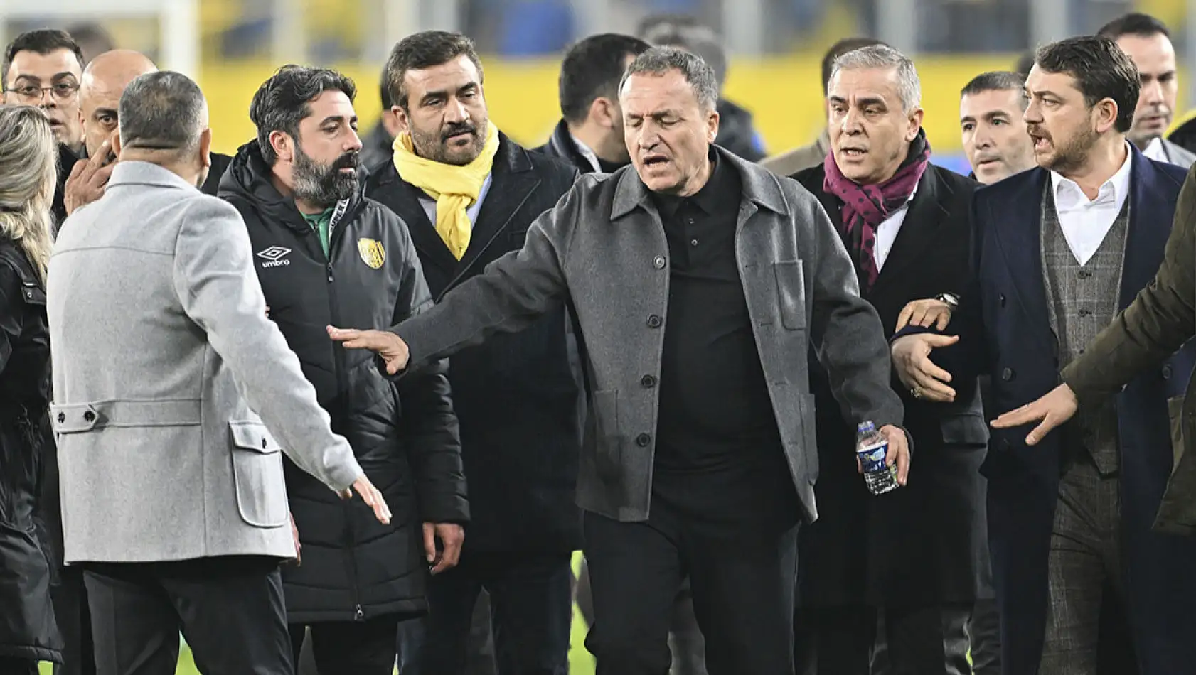 Ankaragücü Başkanı Faruk Koca, hakem saldırısı sonrası istifa etti