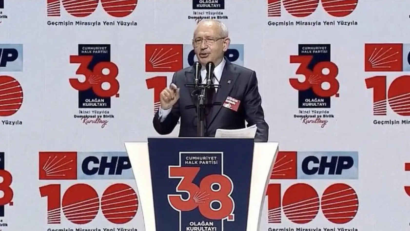 CHP'de Kılıçdaroğlu-Özel yarışı