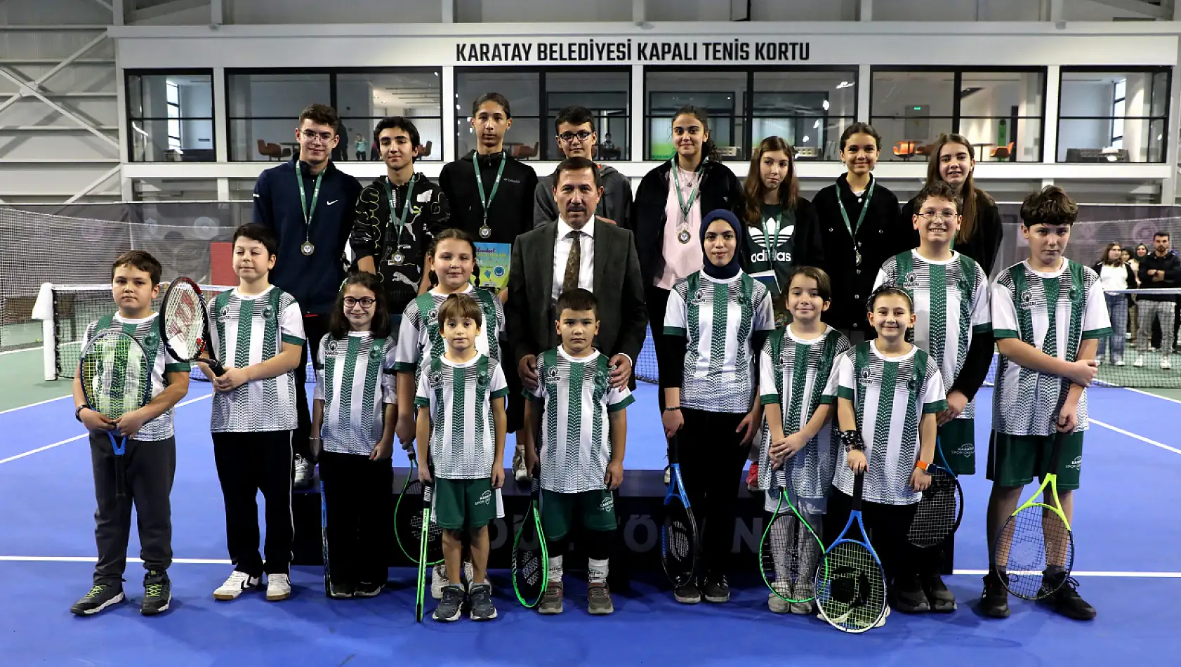 Karatay'daki 'Ödüllü Tenis Turnuvası' heyecanı sona erdi