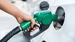 Fiyatlar tırmanışta: Motorine yeni zam!