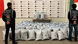 Gümrüklerde Kaçakçılığa 7,6 Milyar Liralık Darbe: 2026'ya Rekor Başlangıç!