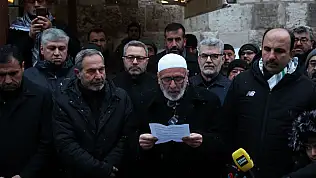 Başkan Altay, Filistin'E Destek Için Yeni Yilin Ilk Sabah Namazinda Konyalilarla Buluştu