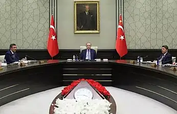 Ankara'da Kabine Depremi: 4 Bakan Daha Gidiyor mu?