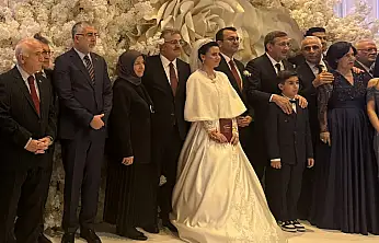 Ankara ve Konya Protokolü Bu Düğünde Buluştu: Burak ve Çağla Dünya Evine Girdi!