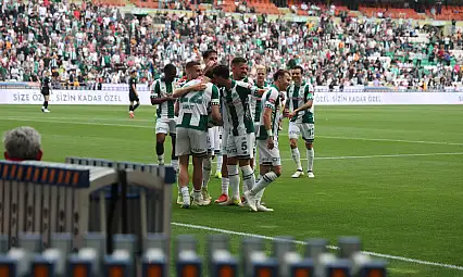 Konyaspor'dan Tarihi Seri ve Süper Lig'de Kalış Sevinci