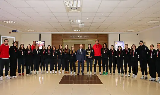Selçuklu'Nun Başarılı Sporcuları Başkan Pekyatırmacı İle Bir Araya Geldi