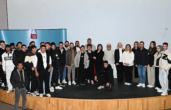 'Bizim Akif' Tiyatro Oyunu Seydişehir'De Sahnelendi