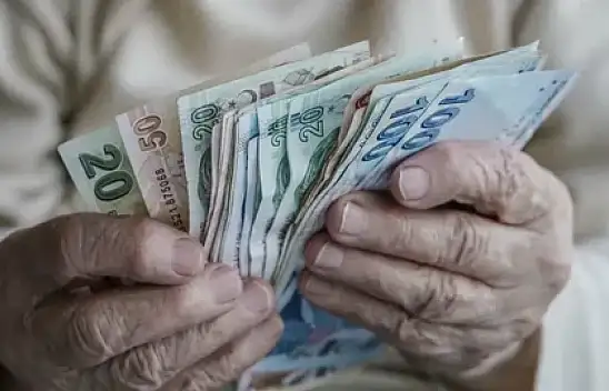 Emeklilere 100. yıl ikramiyesi iddiası yalanlandı: Ara zam çalışmaları sürüyor