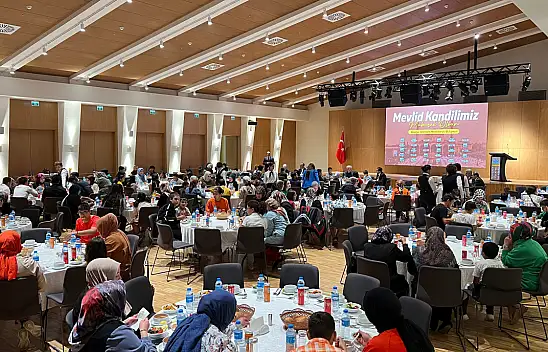 Konya Büyükşehir Belediyesi yetim ve öksüzleri Mevlid Kandilinde buluşturdu