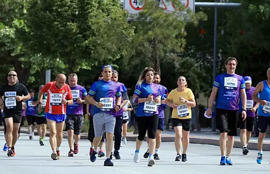 Konya'da 15 Ekim'de maraton heyecanı: İşte trafiğe kapalı olacak yollar