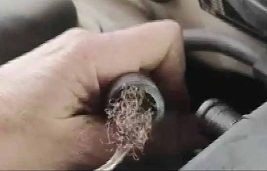 Konya'da ekspertize götürülen araçtan çıkanlar şaşkına çevirdi