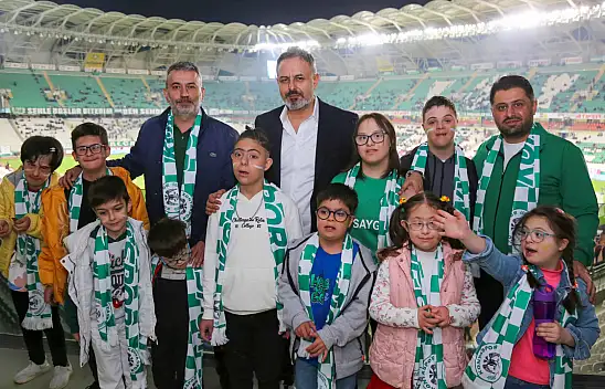 Konya'da futbol ve sevgi buluştu: Özel çocuklardan Konyaspor'a anlamlı destek!