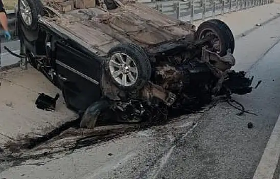 Konya'da kontrolden çıkan kamyonet devrildi: 1 ölü, 2 yaralı