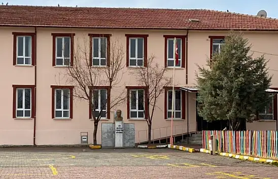 Konya'da okula silahlı saldırı!