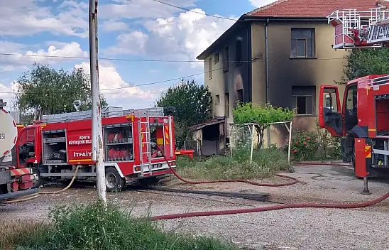 Konya'da Peş Peşe Yangınlar: Apartman ve Fabrika Ofisi Alev Aldı