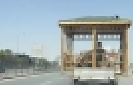 Konya'da seyir halindeki  kamyonetin kasasında kamelya keyfi