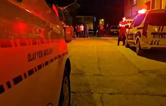 Konya'da Sokak Ortasında Kavga: 3 Kişi Kanlar İçinde Kaldı