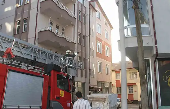 Konya'da yaşlı çift zil sesini duymayınca olanlar oldu!